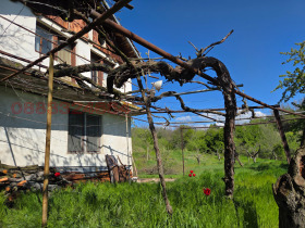 КЪЩА, 50 m2