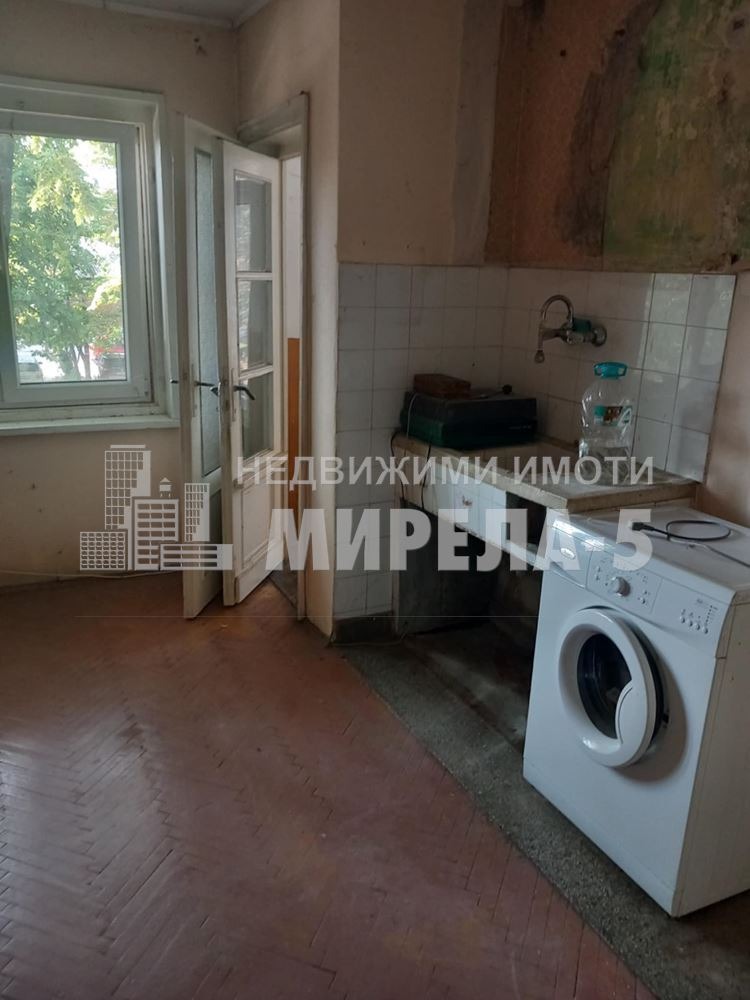 Продава  2-стаен град Русе , Цветница , 60 кв.м | 64152358 - изображение [3]