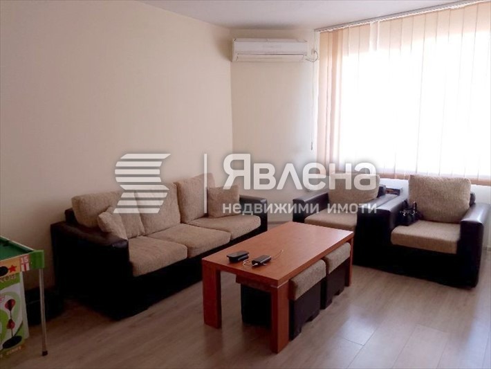 Продава 3-СТАЕН, гр. Благоевград, Идеален център