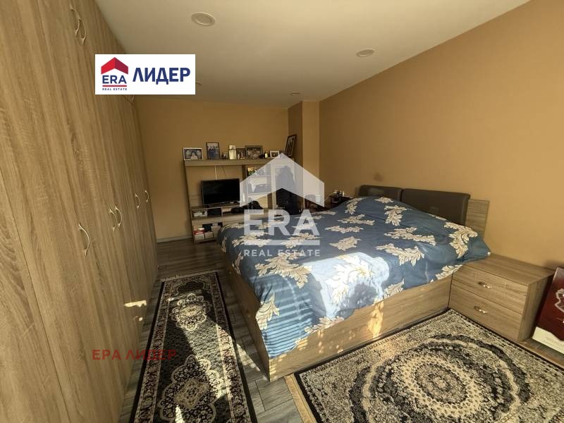 Продава МНОГОСТАЕН, гр. Русе, Родина 3, снимка 3 - Апартаменти - 52622090