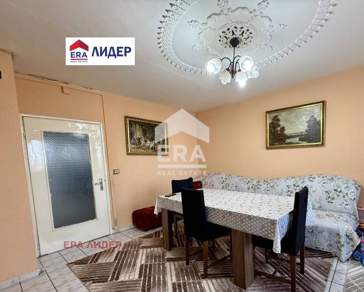 Продава МНОГОСТАЕН, гр. Русе, Родина 3, снимка 11 - Апартаменти - 52622090