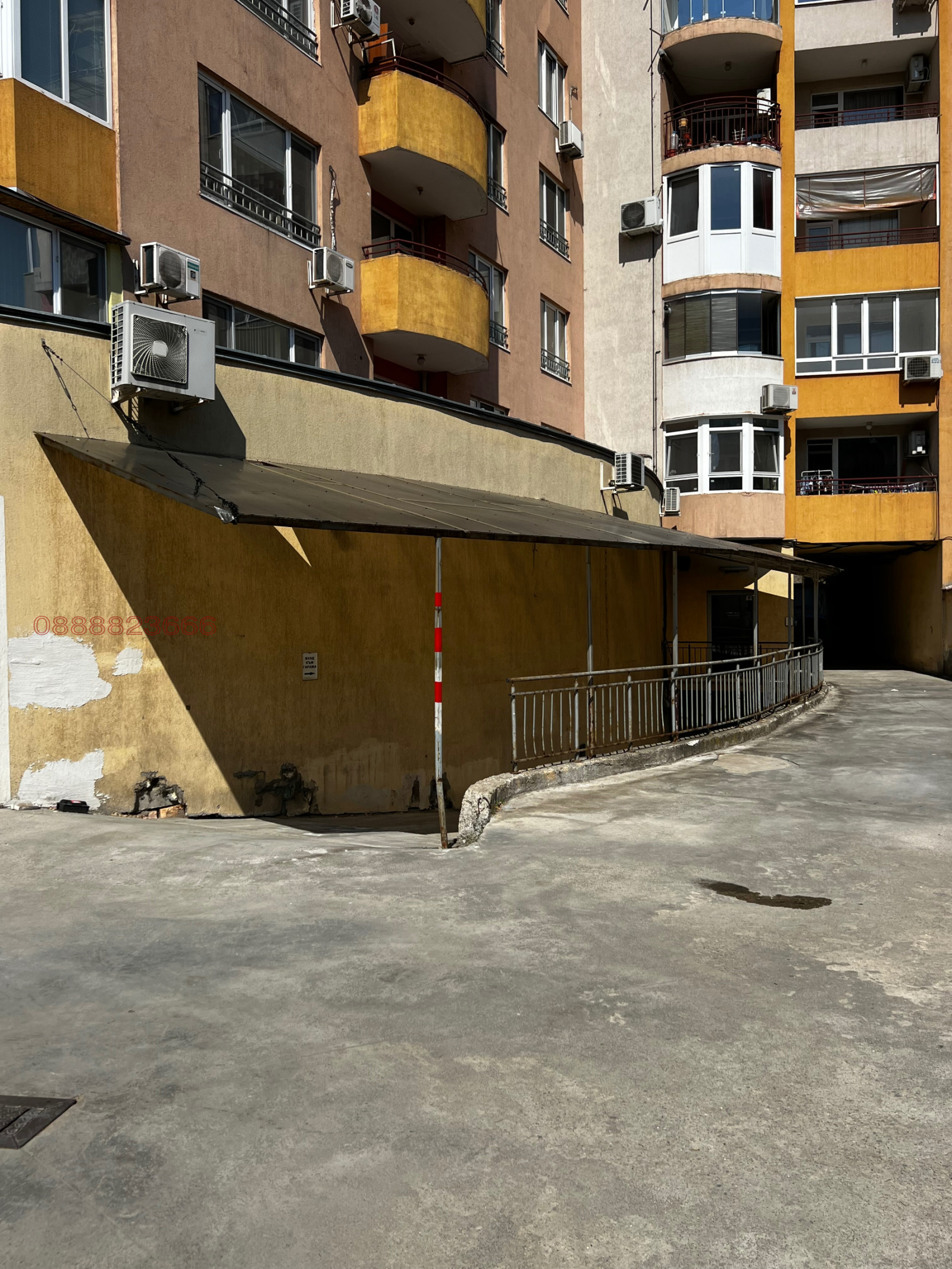 Продава ГАРАЖ, ПАРКОМЯСТО, гр. Русе, Централен южен район, снимка 8 - Гаражи и паркоместа - 54542124