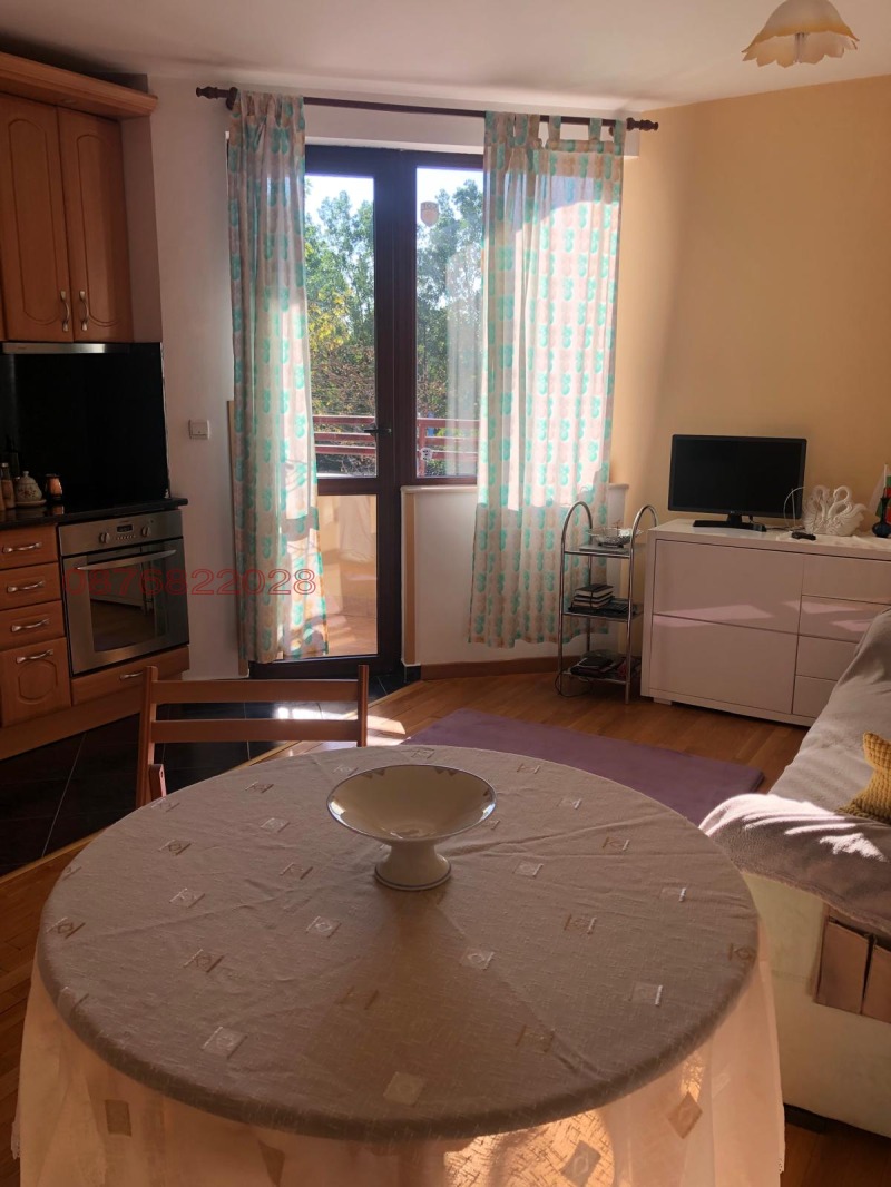 Продава 2-СТАЕН, гр. София, Бъкстон, снимка 2 - Апартаменти - 53438185