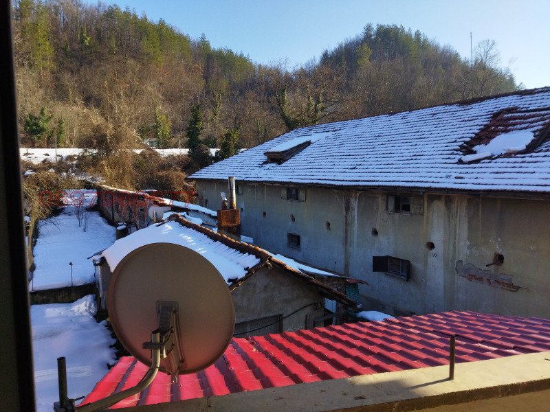 Продава КЪЩА, гр. Троян, област Ловеч, снимка 13 - Къщи - 52779315