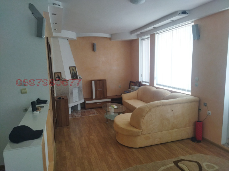 Продава КЪЩА, гр. Троян, област Ловеч, снимка 2 - Къщи - 52779315