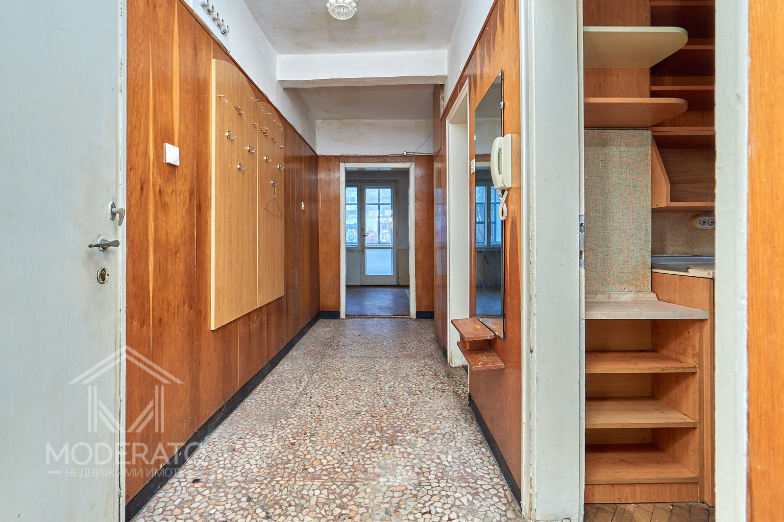 Продава МНОГОСТАЕН, гр. Бургас, Център, снимка 9 - Апартаменти - 54118644