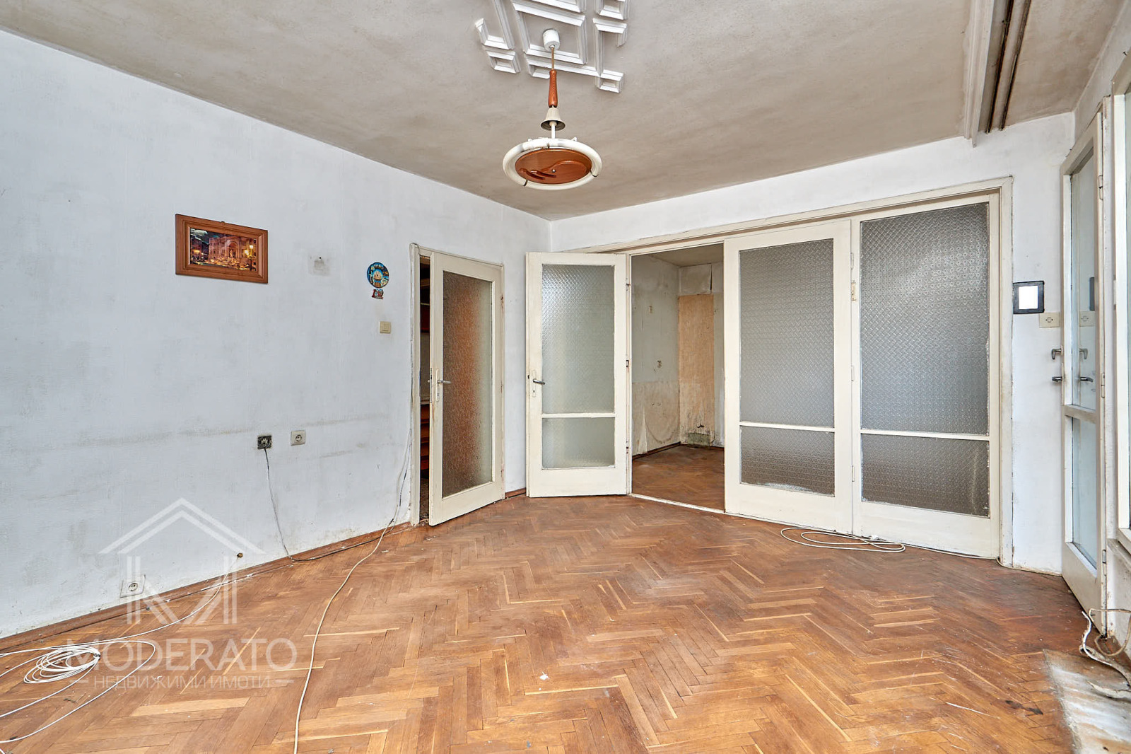 Продава МНОГОСТАЕН, гр. Бургас, Център