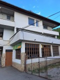 Продава КЪЩА, област Ловеч, гр. Троян • 260000 € / 508515.80 лв. • 44778439 1