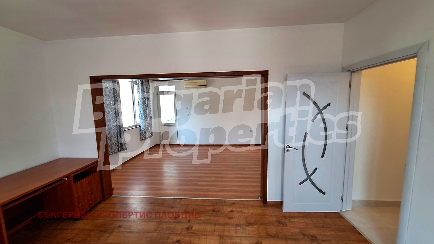 Продава ЕТАЖ ОТ КЪЩА, гр. Пловдив, Кючук Париж, снимка 2 - Етаж от къща - 53942664