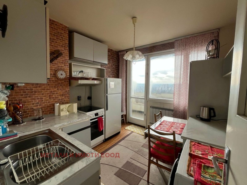 Продава 3-СТАЕН в град Русе, Възраждане - 88 кв.м / 155 000 € » 303 153.65 лв., МЕТАЛИ И ИМОТИ ЕООД