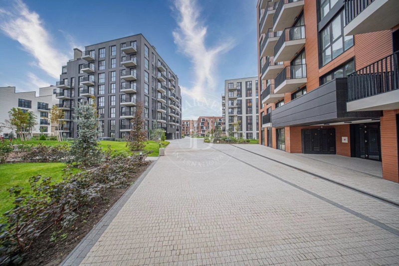 Продава 4-СТАЕН в град София, Красно село - 217 кв.м / 651 000 € » 1 273 245.33 лв., БАРНС БЪЛГАРИЯ