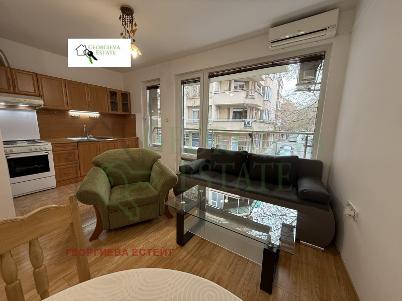 Til salgs  2 soverom Plovdiv , Karsjijaka , 84 kvm | 12009075 - bilde [2]
