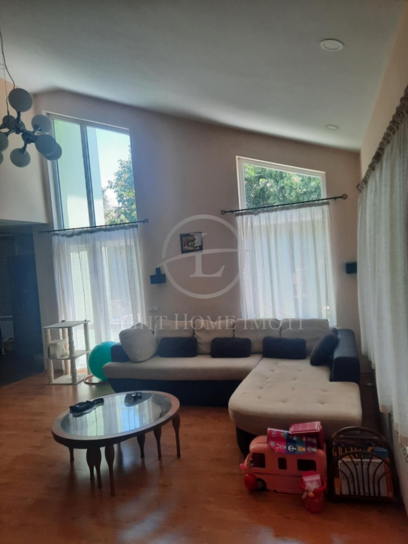 À venda  Casa região Plovdiv , Brestnik , 283 m² | 31564780 - imagem [4]
