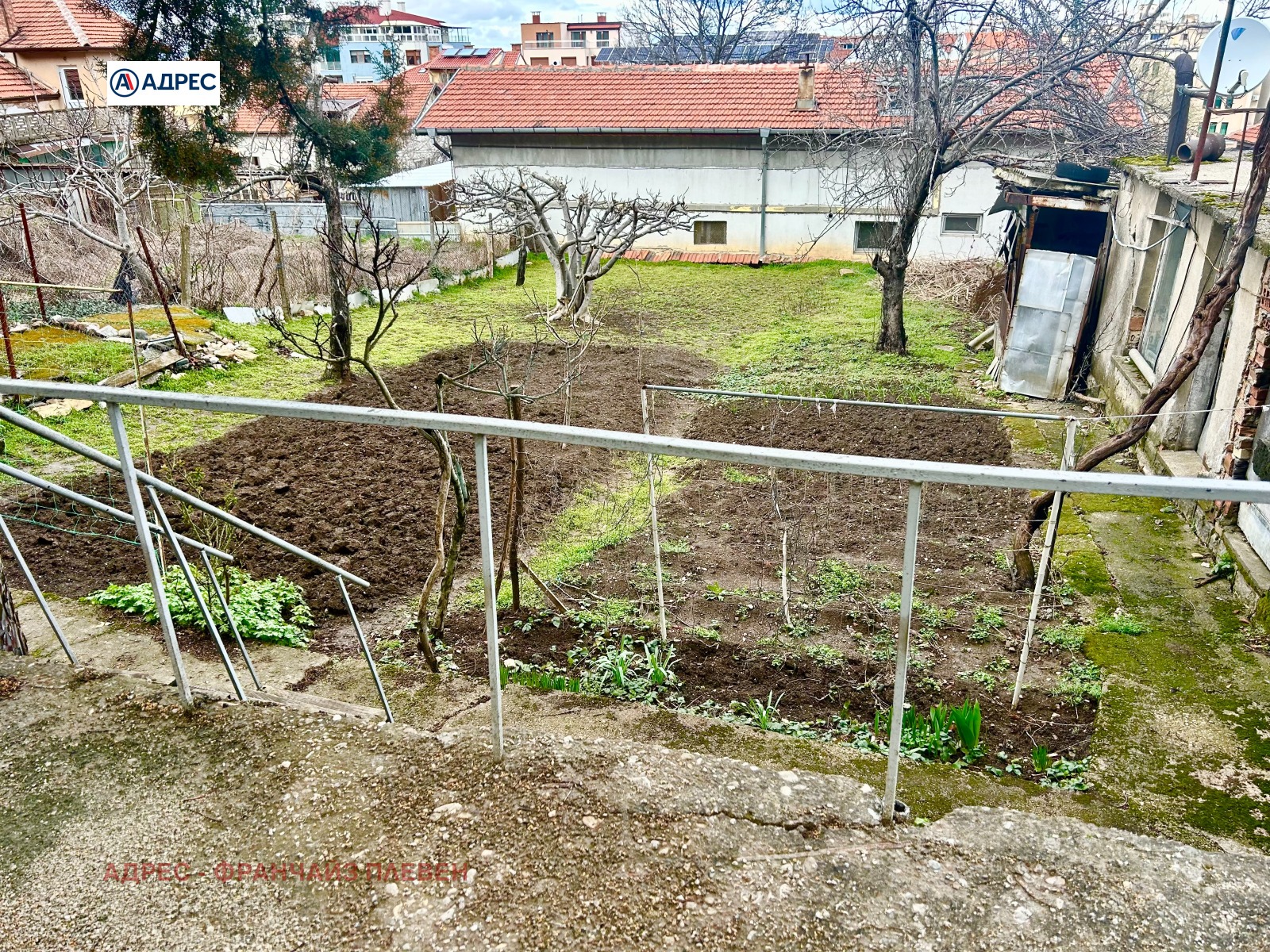 Продава ЕТАЖ ОТ КЪЩА, гр. Враца, Център, снимка 9 - Етаж от къща - 54052045