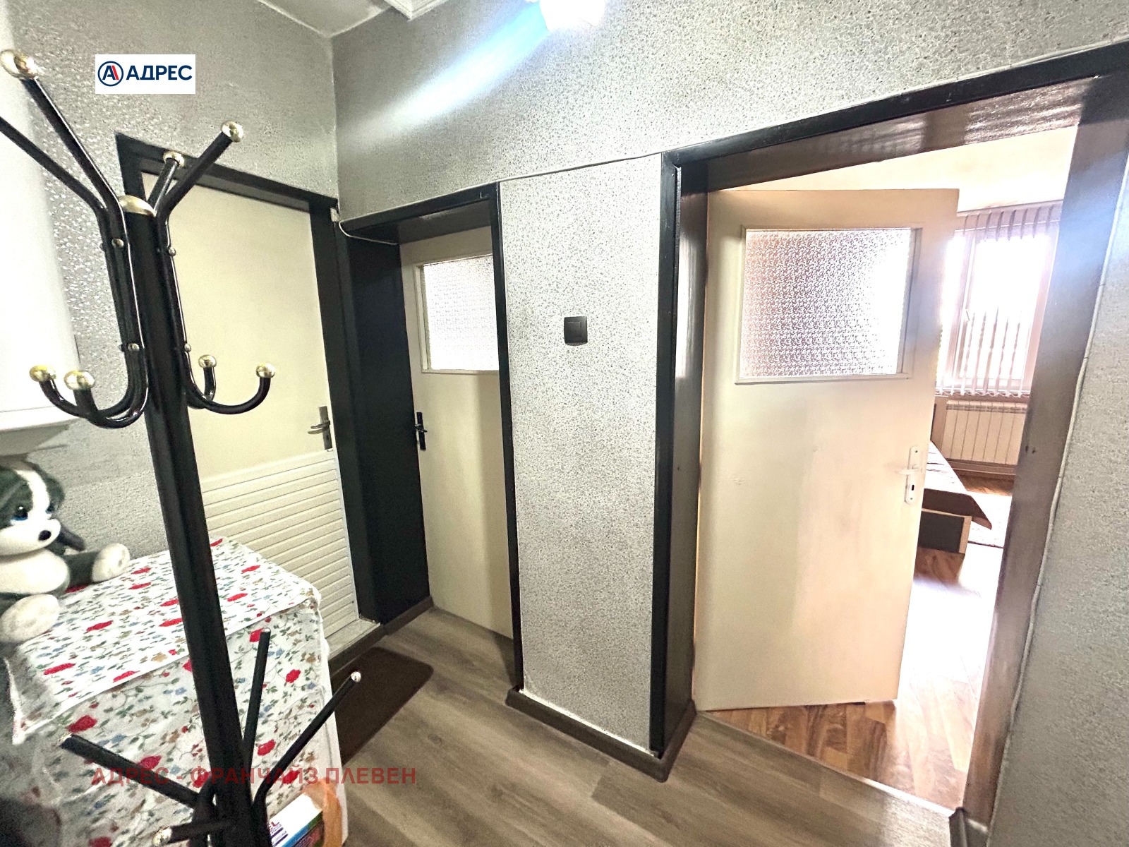 Продава ЕТАЖ ОТ КЪЩА, гр. Враца, Център, снимка 6 - Етаж от къща - 54052045