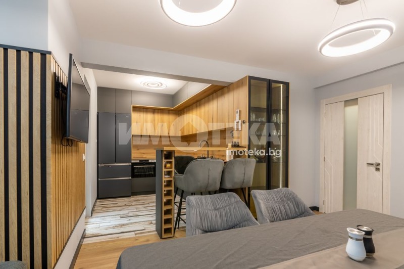 Продава 3-СТАЕН в град Варна, Централна поща - 75 кв.м / 290 000 € » 567 190.70 лв., ИМОТЕКА