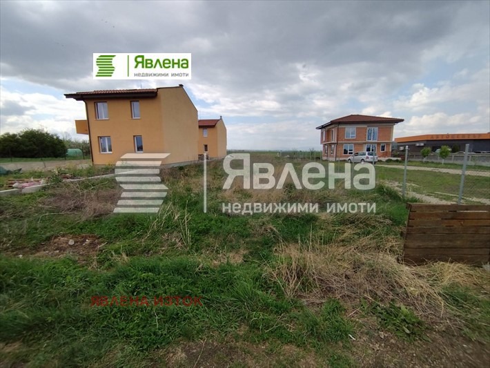 Продава ПАРЦЕЛ, с. Гурмазово, област София област