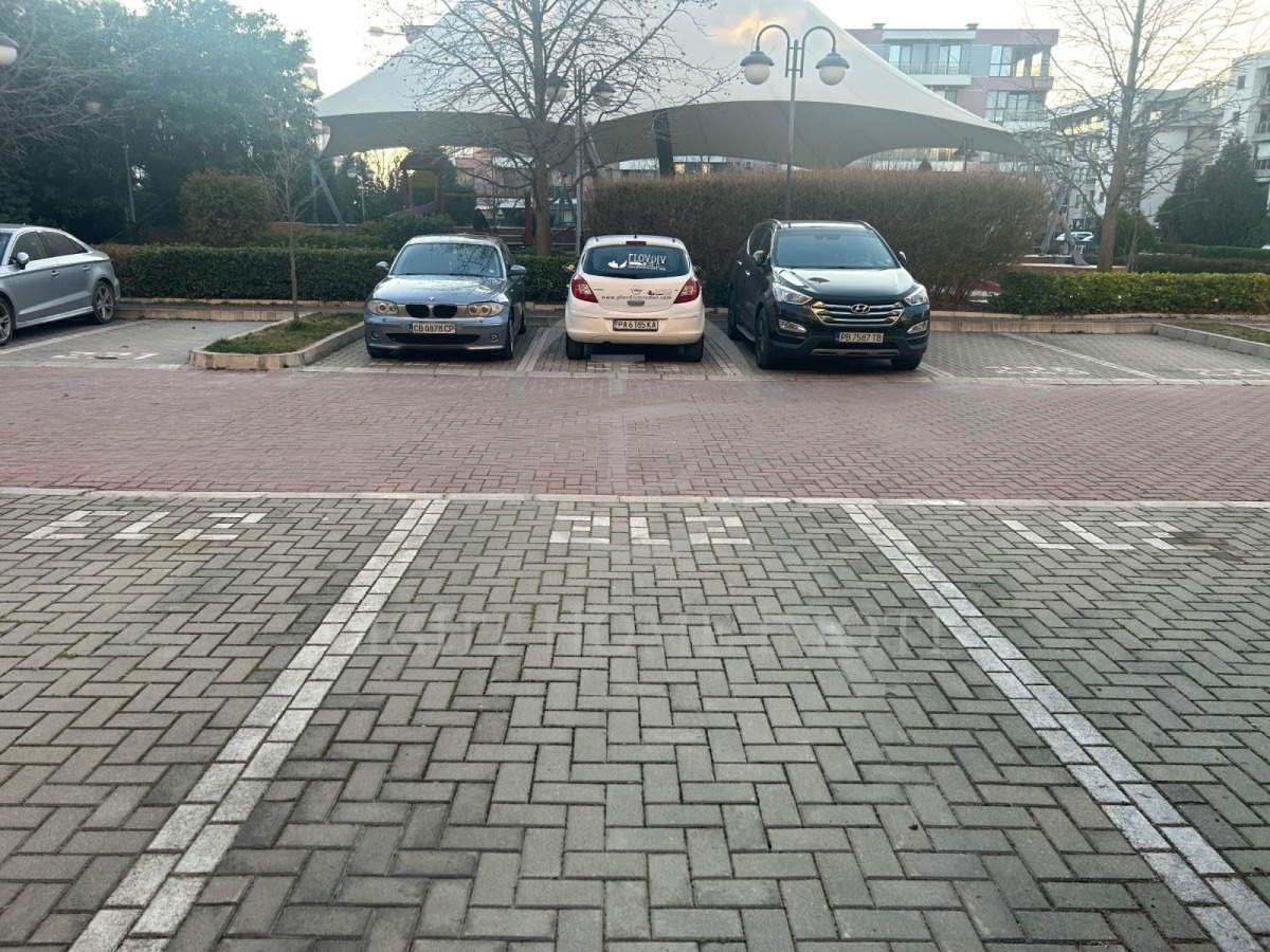 Продава ГАРАЖ, ПАРКОМЯСТО, гр. Пловдив, Кършияка