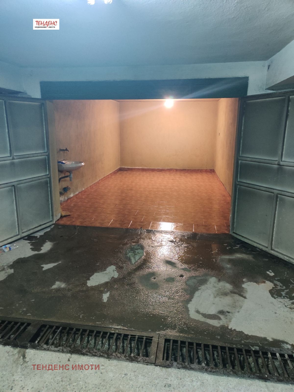 Продава ГАРАЖ, ПАРКОМЯСТО, гр. Кърджали, Център