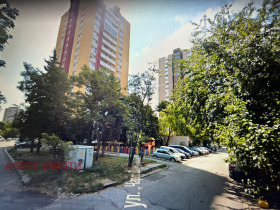 3+ camere da letto Iztok, Sofia
