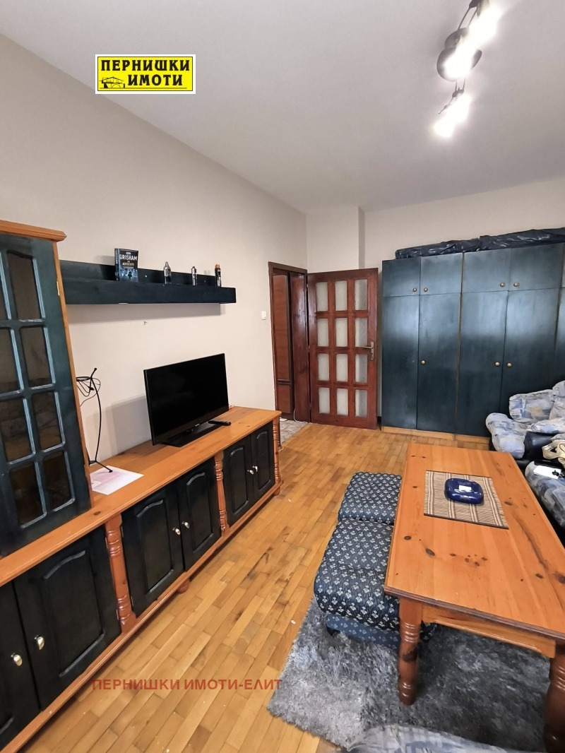 Eladó  1 hálószoba Pernik , Dimova mahala , 58 négyzetméter | 81043139