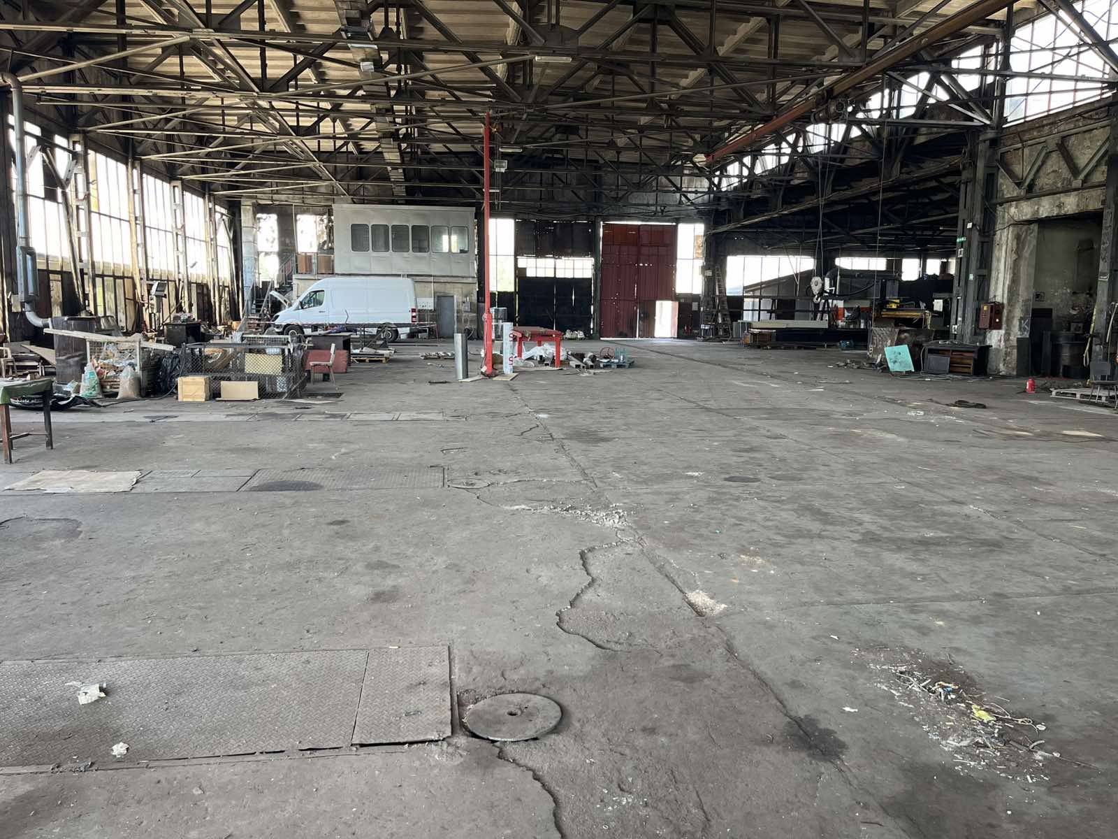 Продава ПРОМ. ПОМЕЩЕНИЕ, гр. Казанлък, област Стара Загора, снимка 4 - Производствени сгради - 55580519