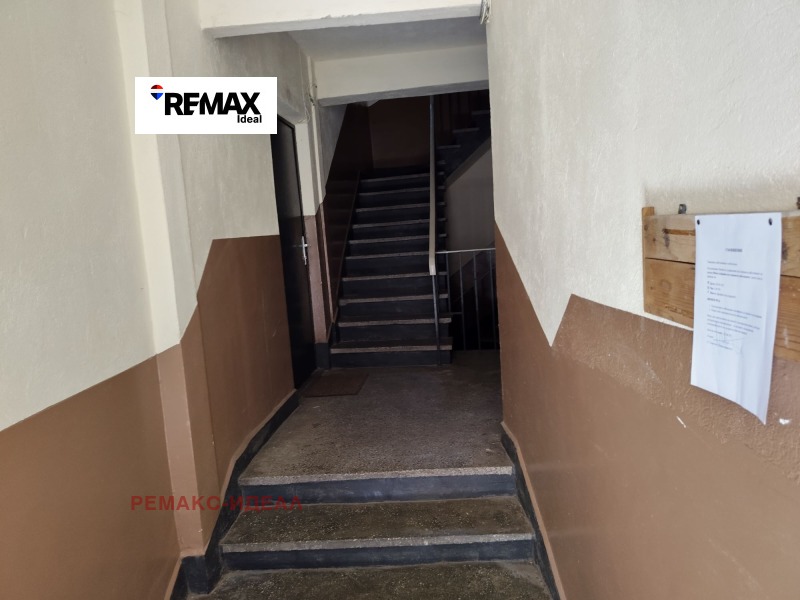 Продава 1-СТАЕН в град Варна, Колхозен пазар - 18 кв.м / 54 900 € » 107 375.07 лв., РЕМАКС-ИДЕАЛ