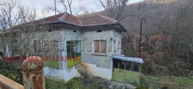 Casa Malak izvor, región Lovech 2