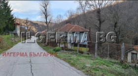 House Malak izvor, region Lovech 1