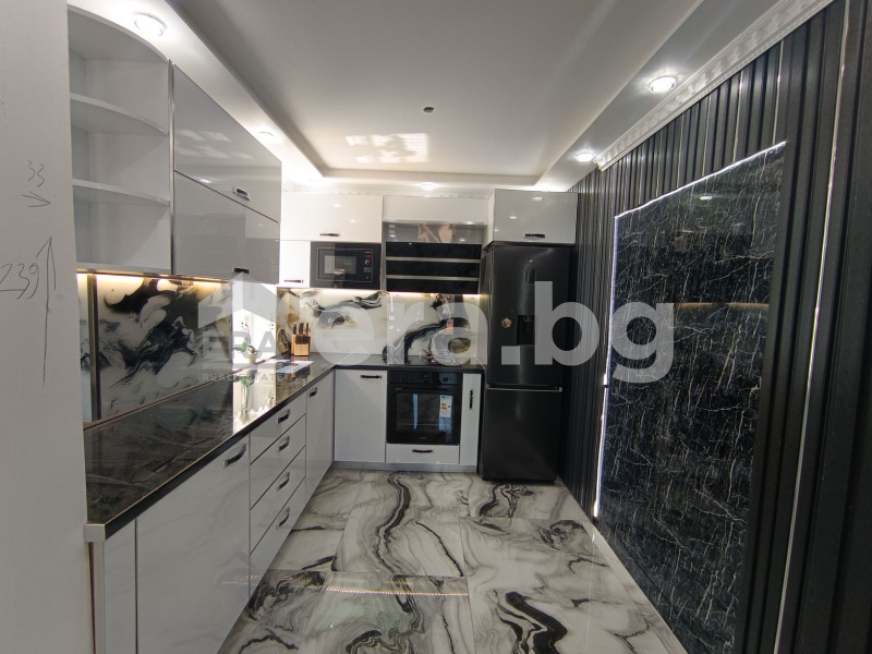 À venda  1 quarto Varna , Avtogara , 86 m² | 77296775