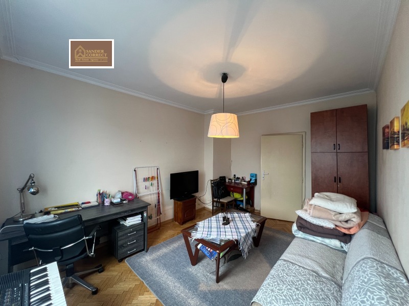 Продава 2-СТАЕН, гр. София, Център, снимка 2 - Апартаменти - 52454134