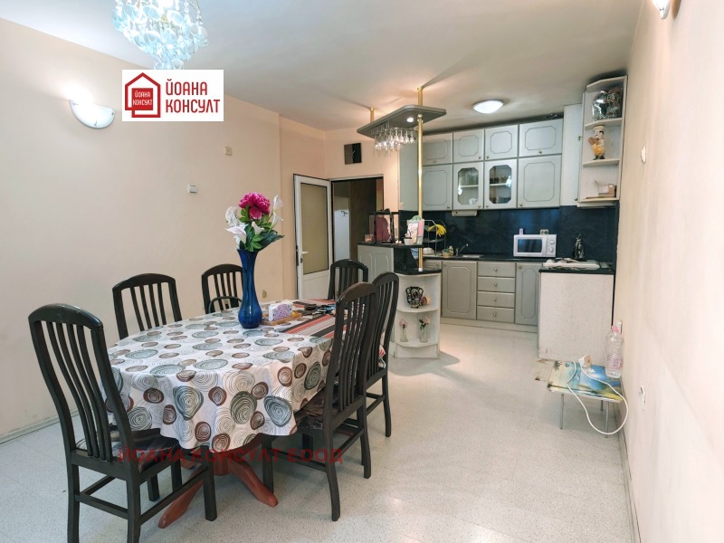 Продава 3-СТАЕН, град Плевен, 9-ти квартал • 120000 € / 234699.60 лв. • 44785350 1