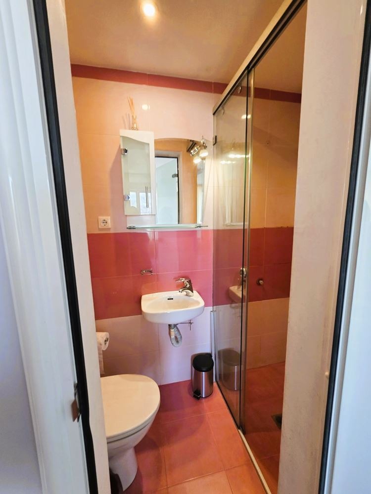 Продава 3-СТАЕН, гр. София, Лагера, снимка 12 - Апартаменти - 53761969