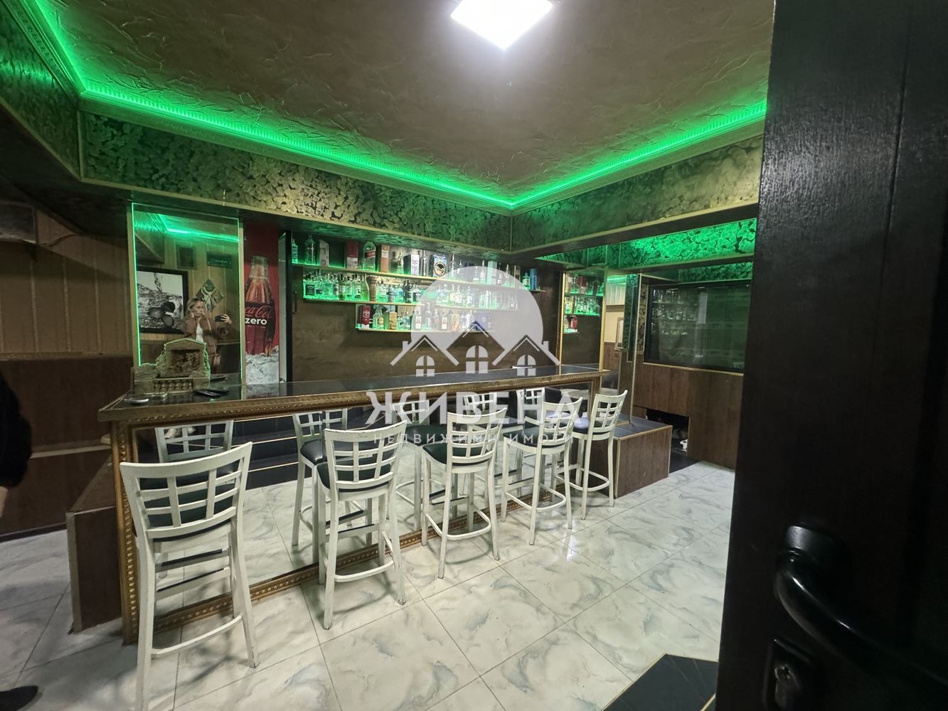 Продава ЗАВЕДЕНИЕ, гр. Варна, Център, снимка 6 - Заведения - 56077100