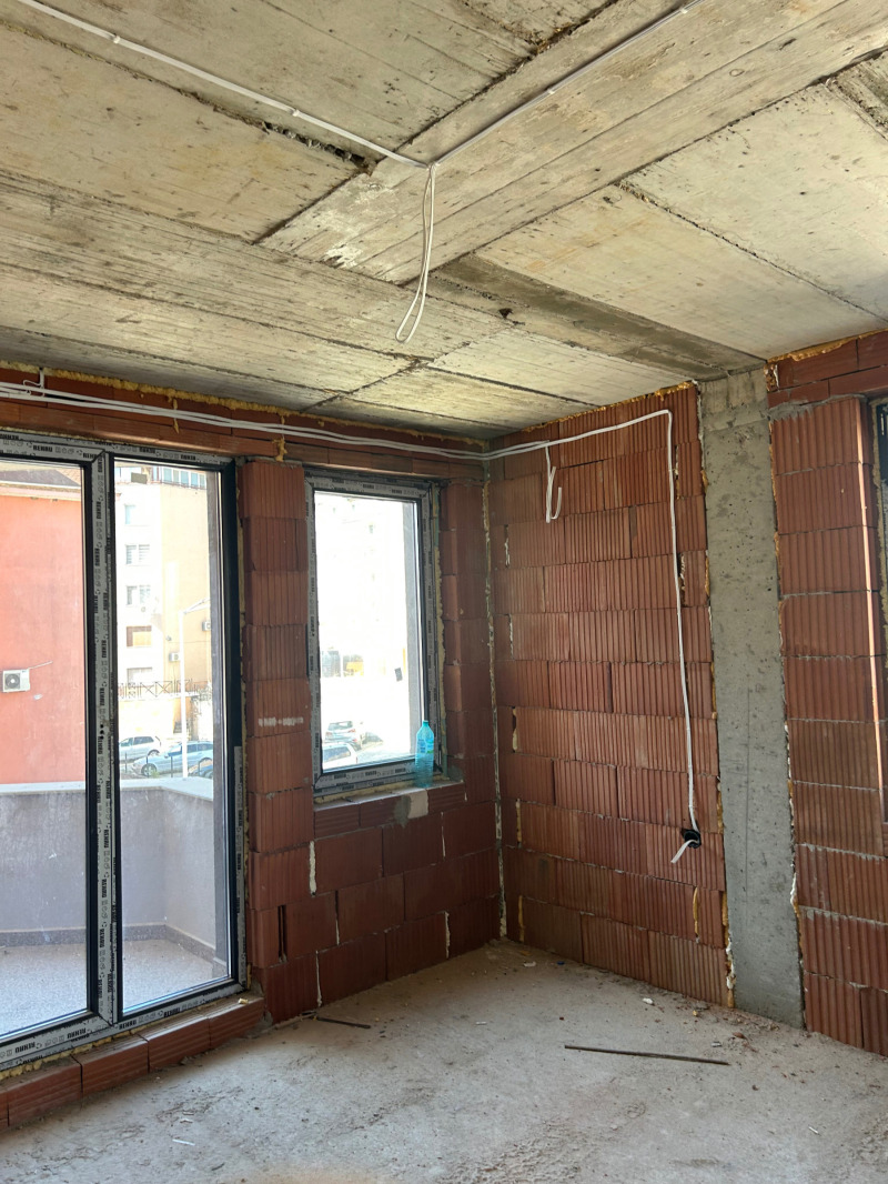 Продается  2 спальни Кърджали , Възрожденци , 100 кв.м | 88493977 - изображение [2]