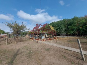 Maison Dontchevo, région de Dobritch 2