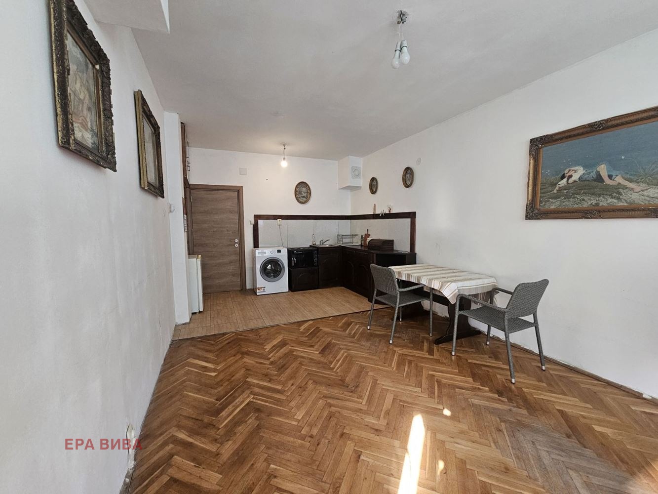 Продава МНОГОСТАЕН, гр. Варна, Спортна зала