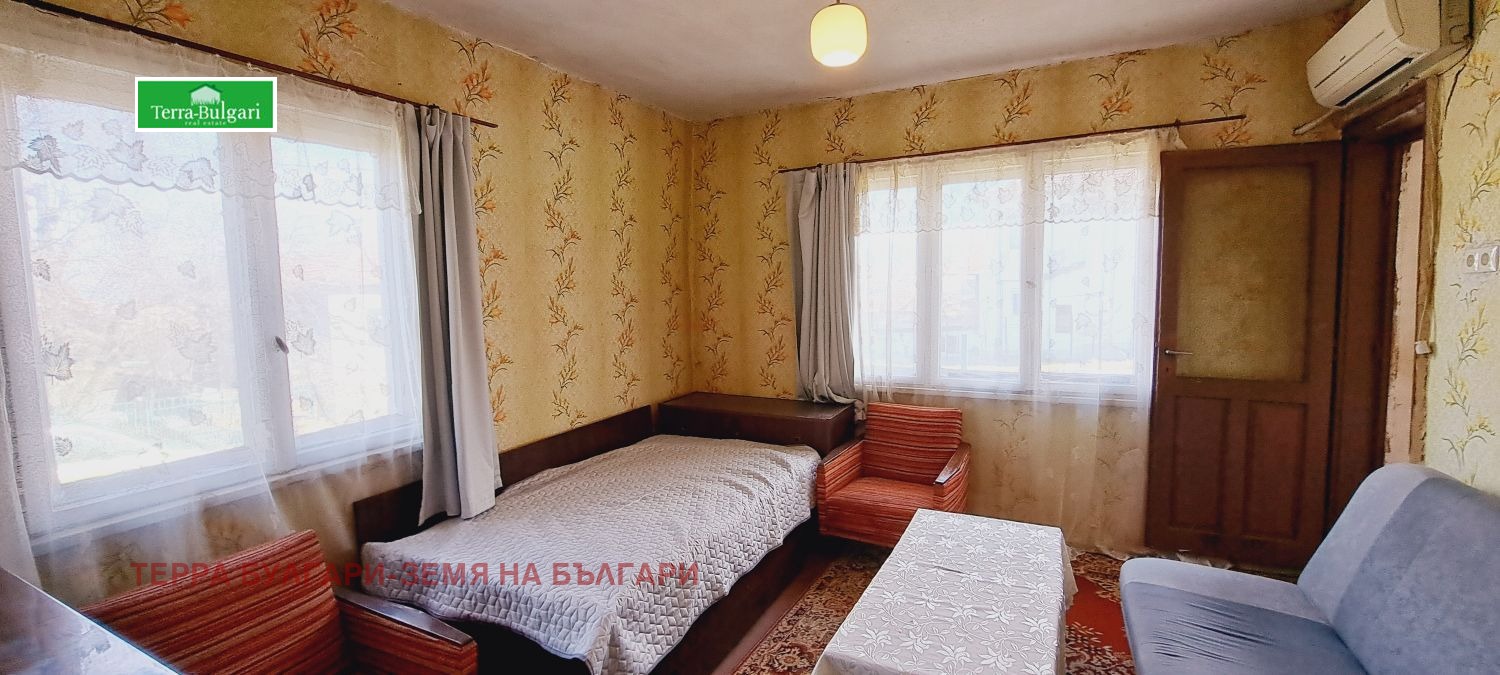 Продава КЪЩА, гр. Перник, Ралица, снимка 2 - Къщи - 49127101