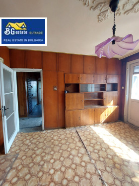 Продажба на тристайни апартаменти в град Бургас — страница 2 - изображение 2 