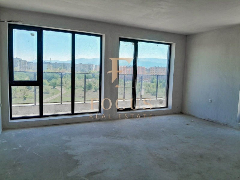 En venta  2 dormitorios Plovdiv , Jristo Smirnenski , 108 metros cuadrados | 10146921