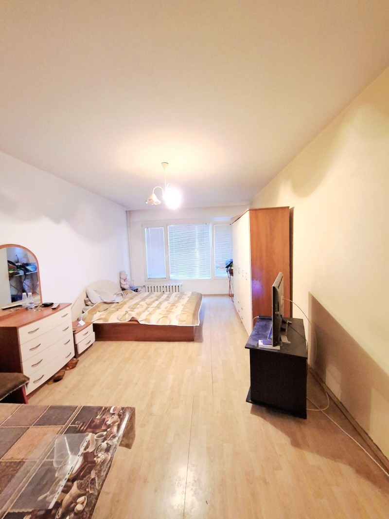 Продава 3-СТАЕН, град София, Надежда 1 • 179000 € / 350093.57 лв. • 18207518 1