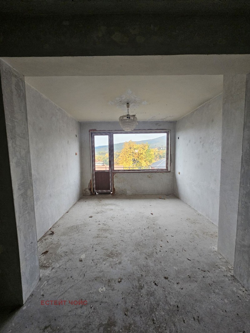 Продава КЪЩА, гр. Берковица, област Монтана, снимка 2 - Къщи - 52208136