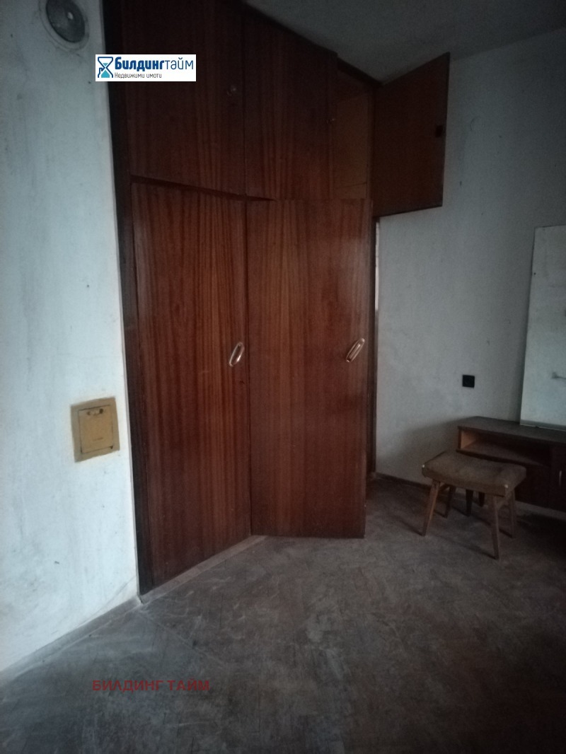 Продава 4-СТАЕН, гр. Шумен, Военно училище, снимка 5 - Апартаменти - 52363896