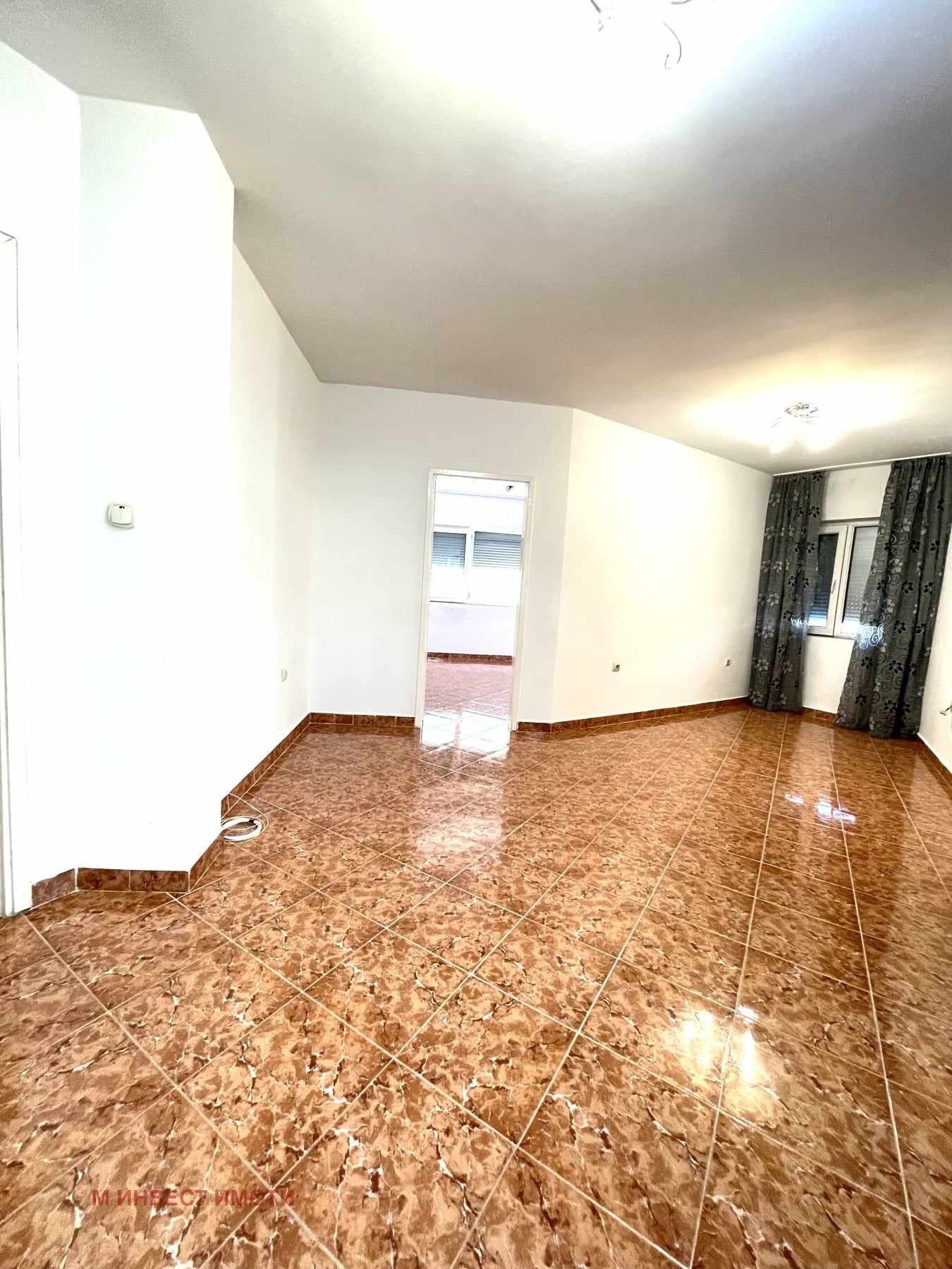 Продава 3-СТАЕН, гр. Пловдив, Кършияка, снимка 2 - Апартаменти - 46274070