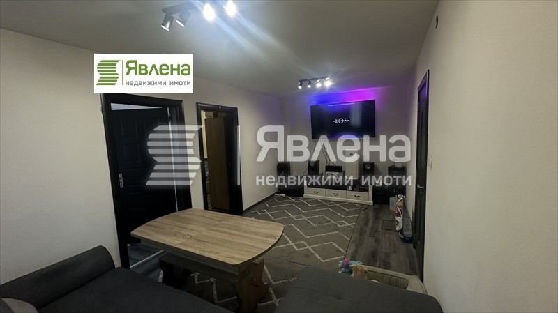 Na sprzedaż  Piętro domu Sofia , Lewski , 121 mkw | 11991614