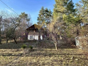 Hus Pancharevo, Sofia