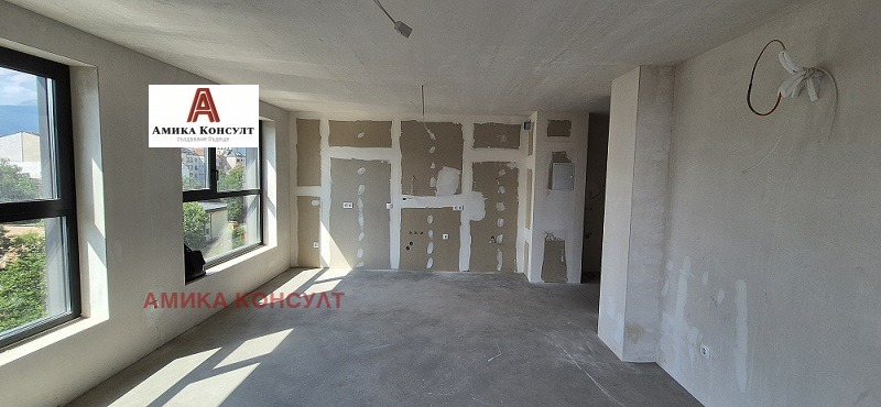 À venda  2 quartos Sofia , Zona B-5-3 , 125 m² | 34766905 - imagem [2]