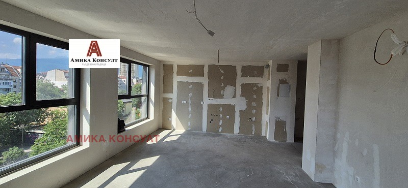 À venda  2 quartos Sofia , Zona B-5-3 , 125 m² | 34766905