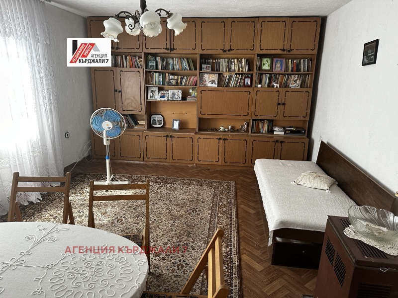 Продава КЪЩА, гр. Ивайловград, област Хасково, снимка 11 - Къщи - 45218339