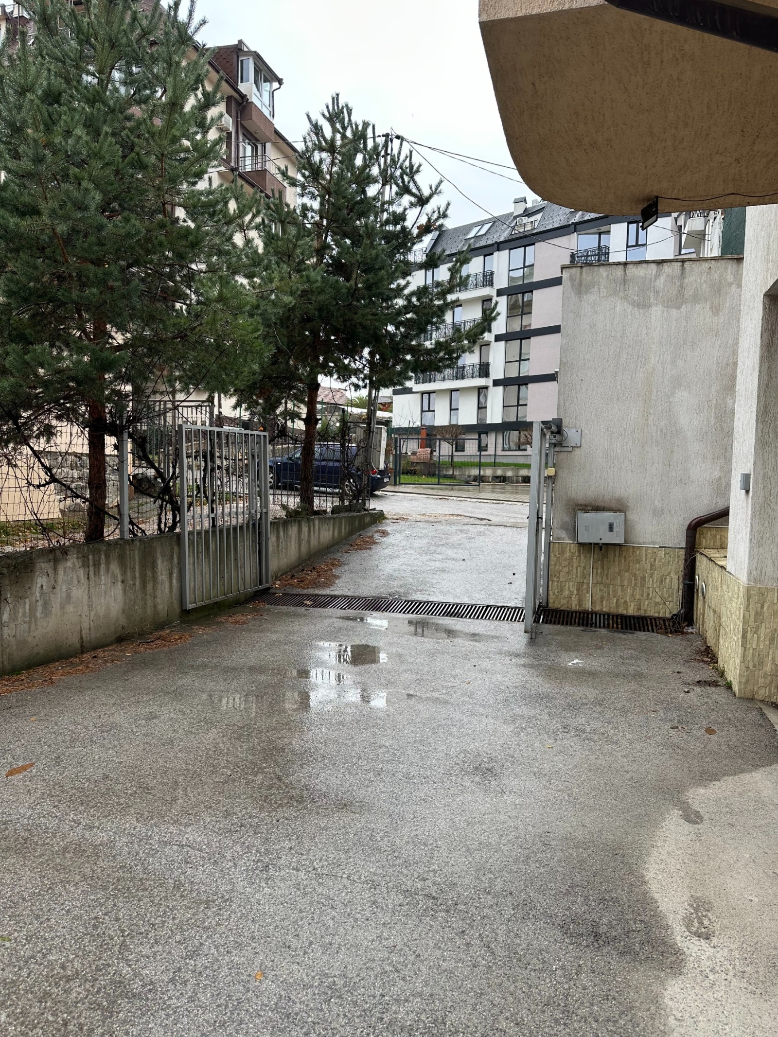 Продава ГАРАЖ, ПАРКОМЯСТО, гр. София, Овча купел, снимка 3 - Гаражи и паркоместа - 53984568